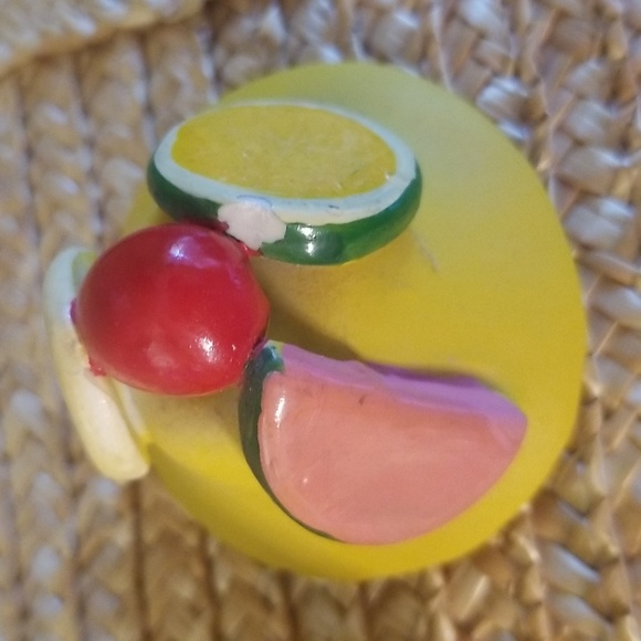 Vintage anthromorphic jar. Whimsical Candle. - Picture 10 of 10